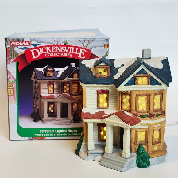 VINTAGE NOMA Dickensville Porcelain Lighted House BNIP W/ CORD Christmas Village - Picture 1 of 8